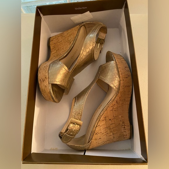 Franco Sarto gold colour sandals, wedge size 5,5 - Picture 6 of 7